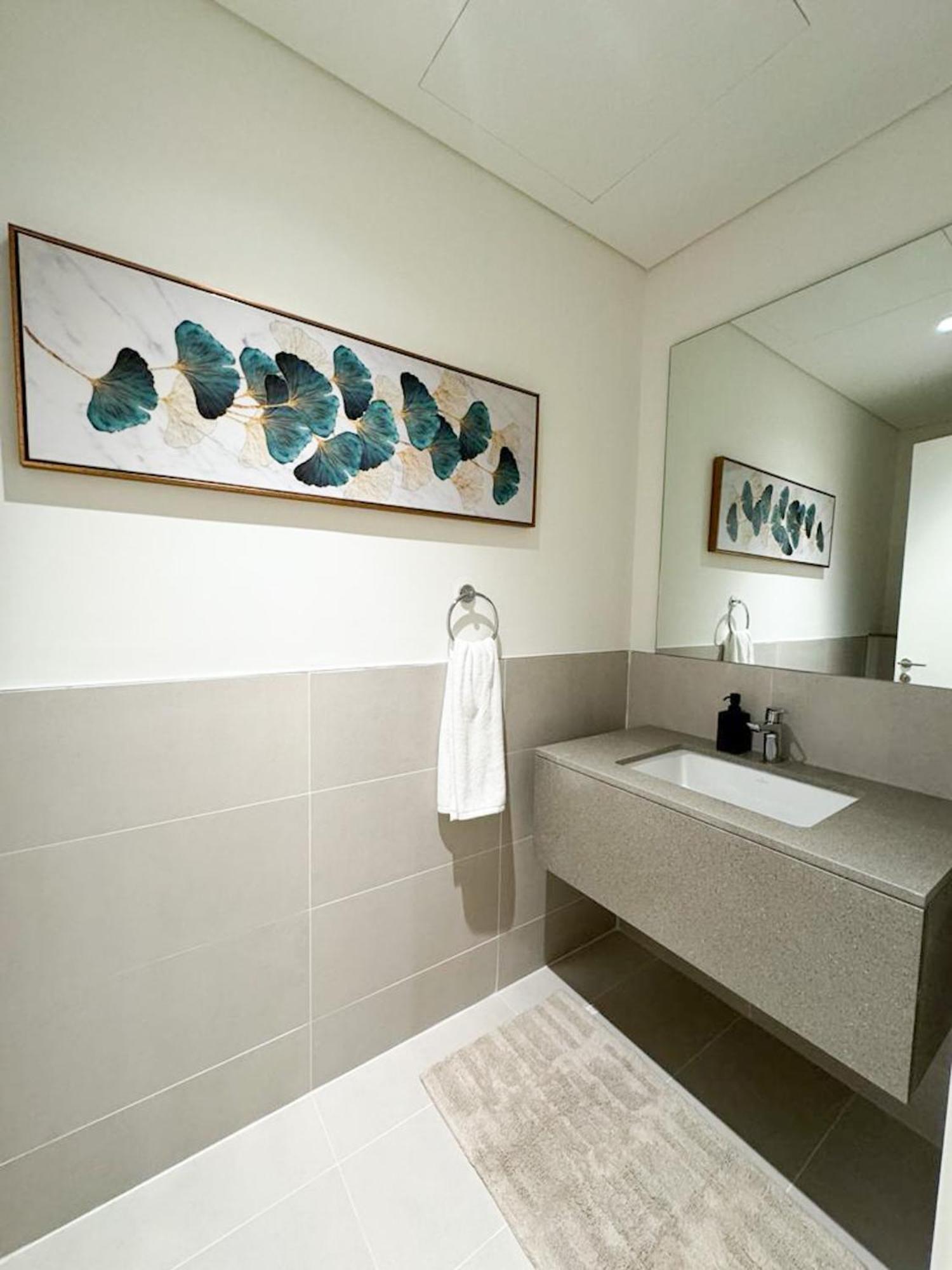 Spacious 3br, Private Access * Dubaï