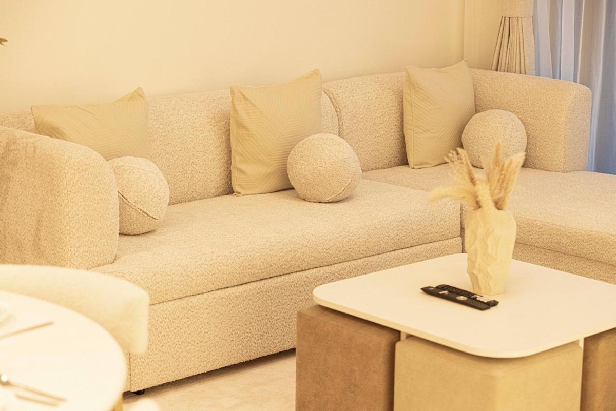 Fabulous 2br With Burj Khalifa And Fountain Views - 5-min Walk To Mall And Souk Al Bahar *