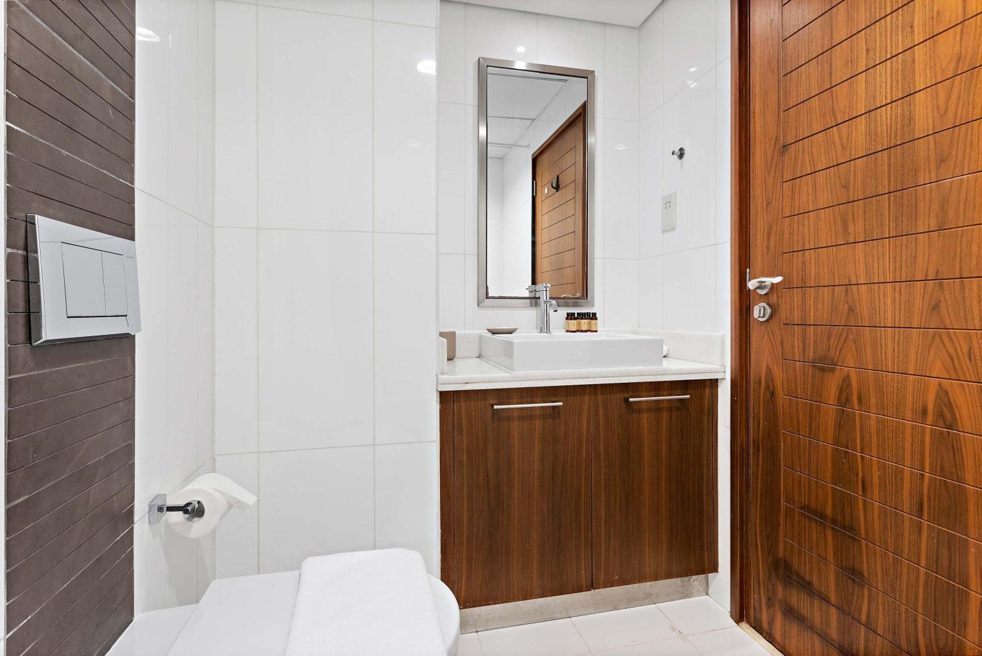 Silkhaus Spacious In Boulevard With Gym & Pool Apartamento