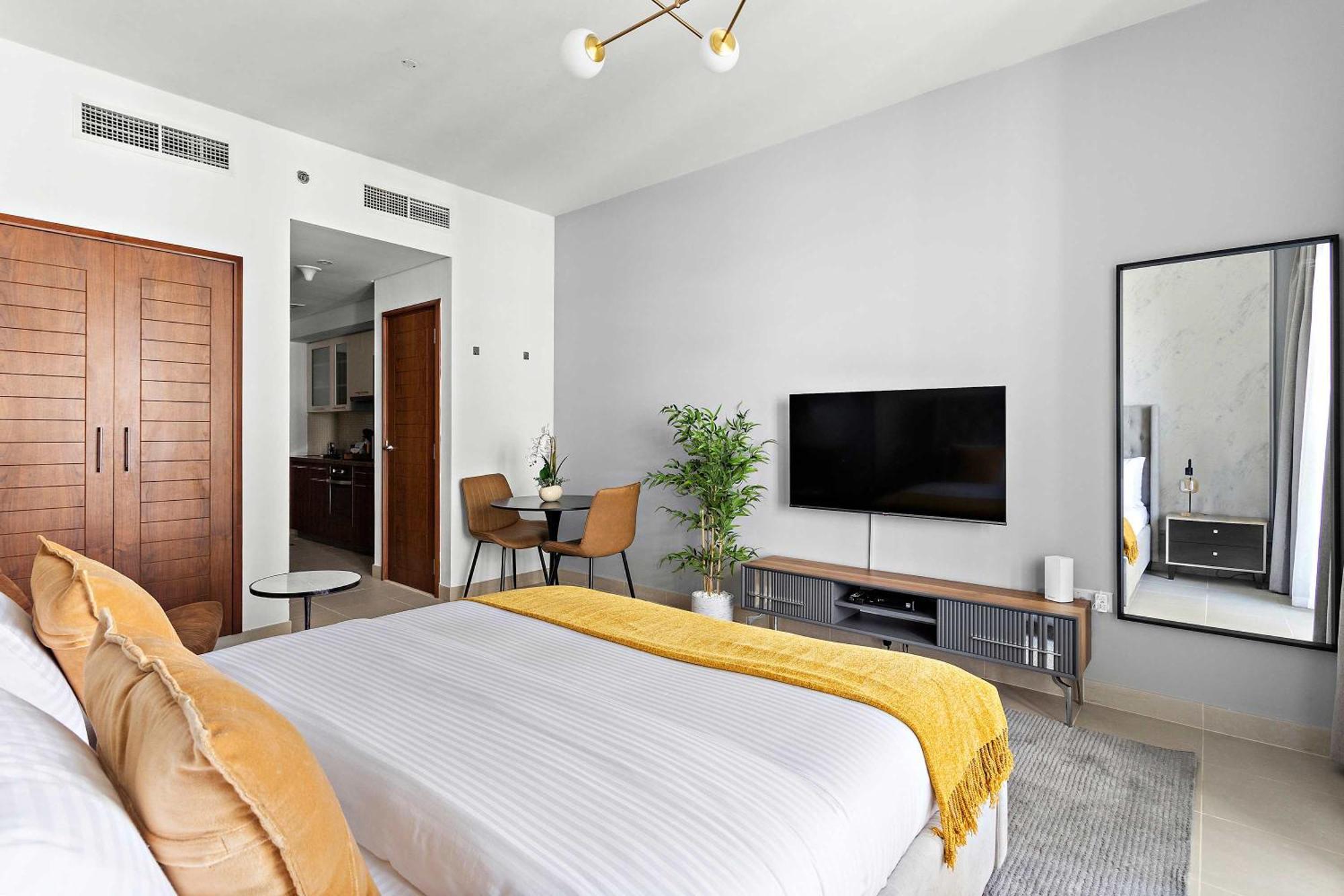 Silkhaus Spacious In Boulevard With Gym & Pool *