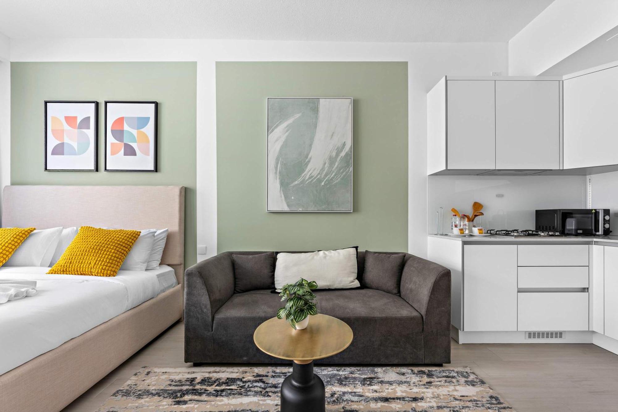 Apartment Silkhaus In Jvc New At Luma21 With Double Bed