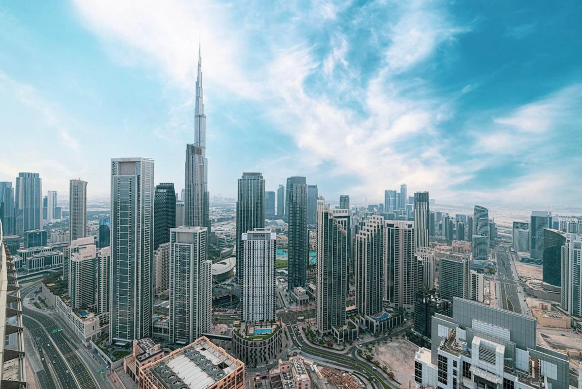 Burj Khalifa Views From The Highest Infinity Pool In Dubaï