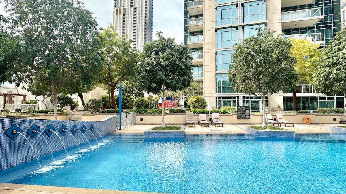 I Burj Retreat I Piano & Workstation Appartement
