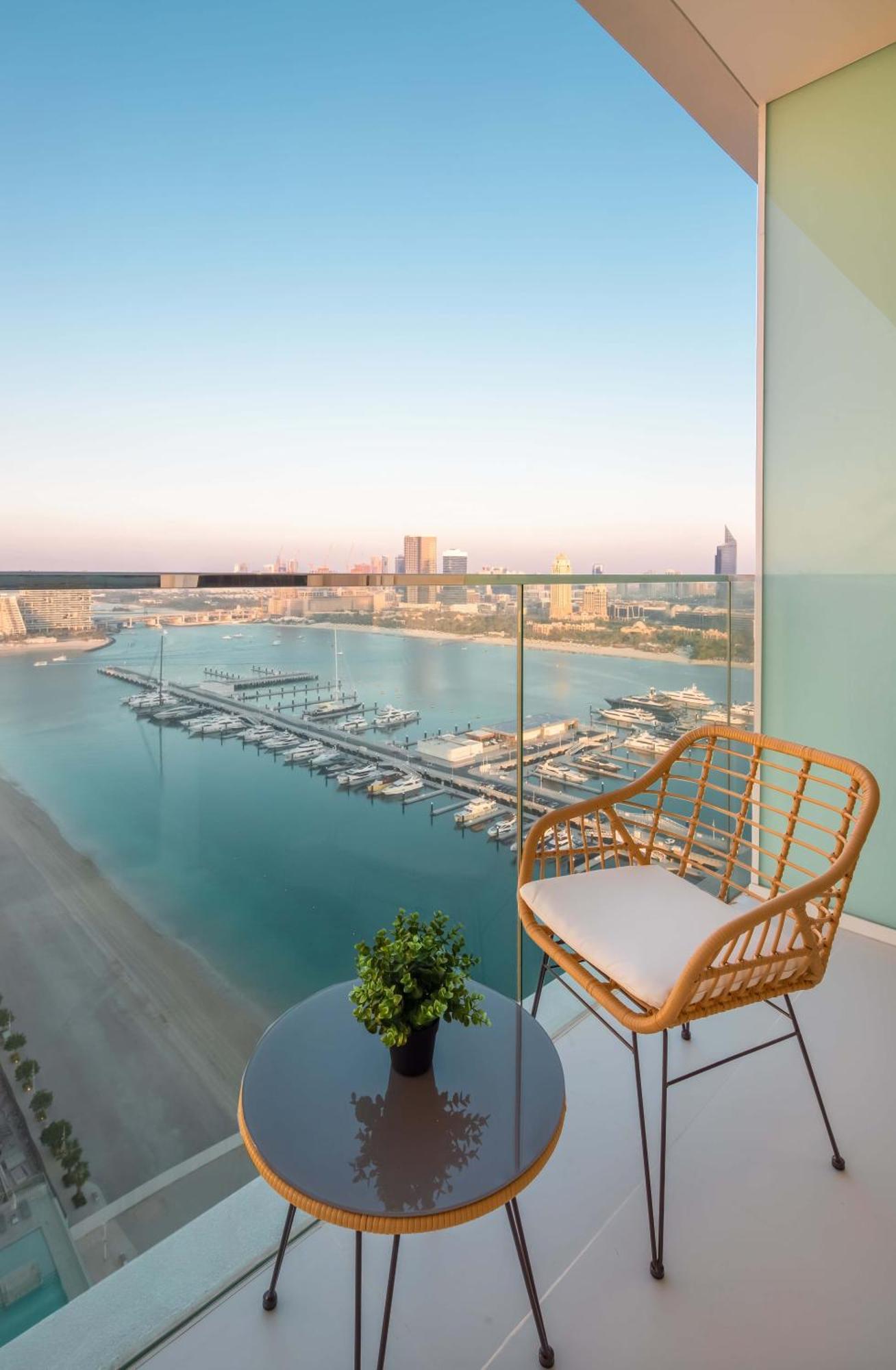 Silkhaus Palm View 1bdr With Private In Emaar Beachfront Apartamento