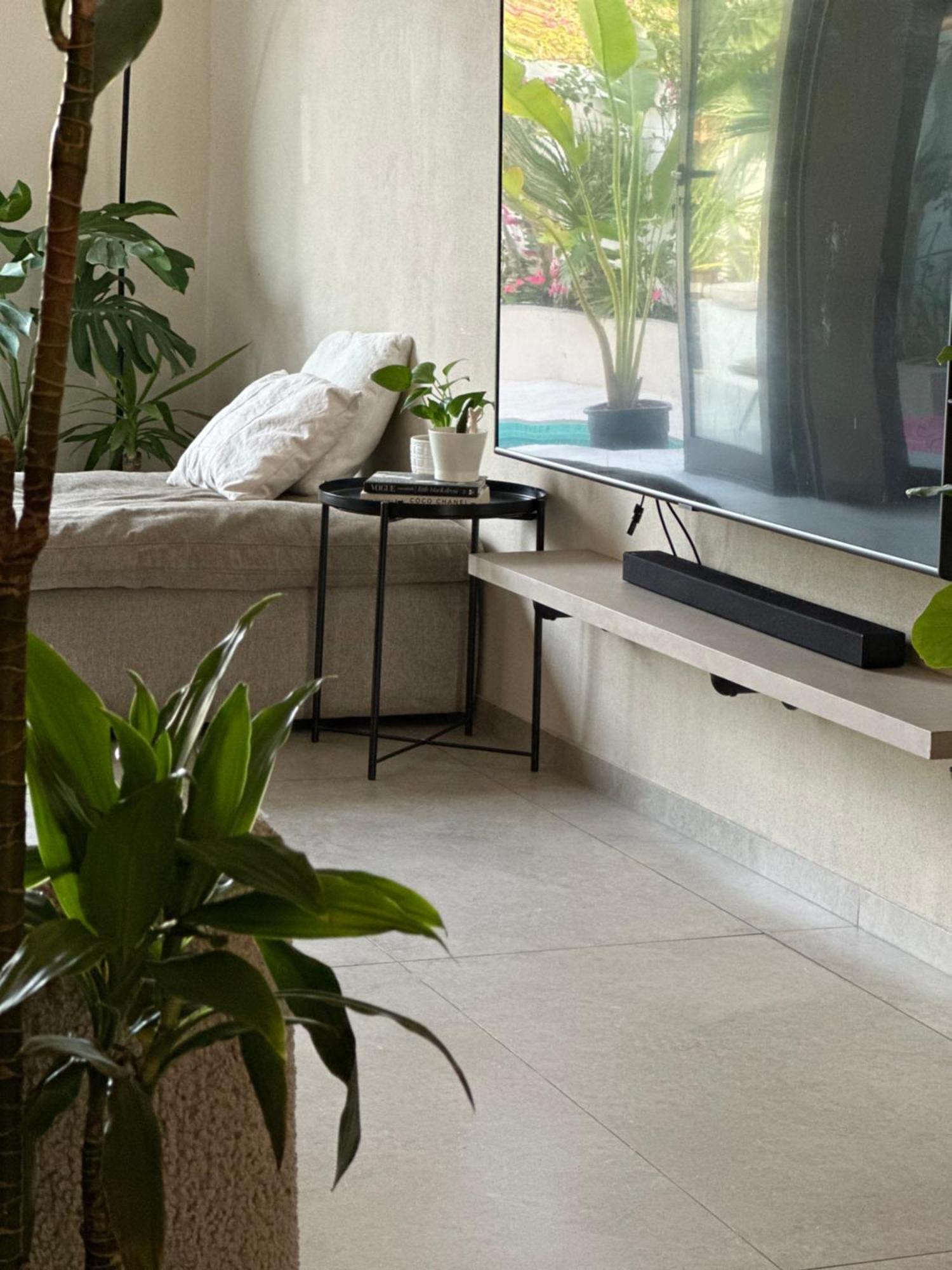 Vilă Villa, A Local Experience Dubai