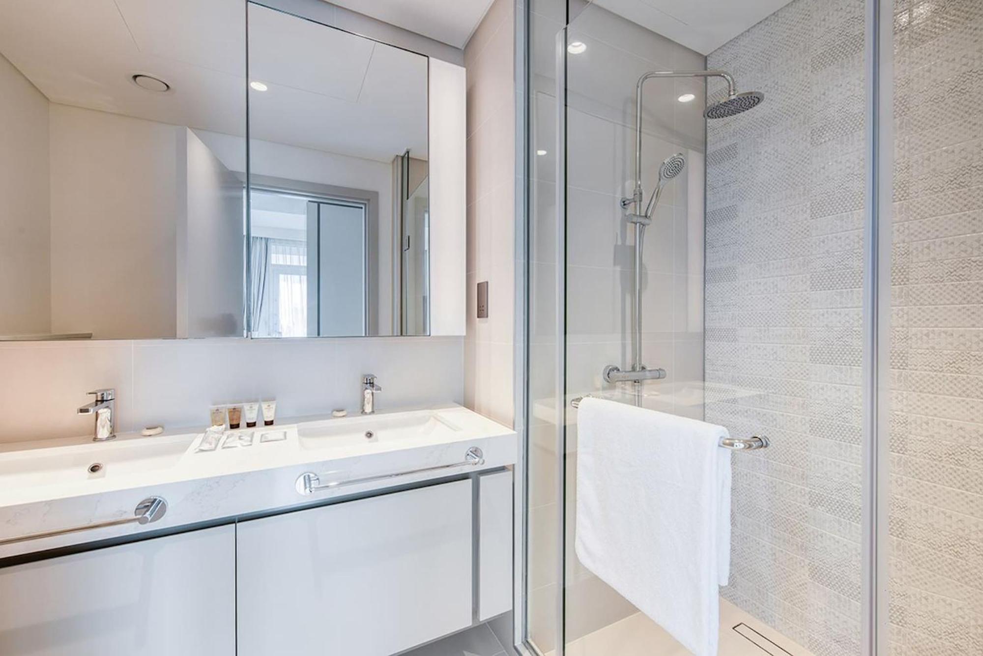 2br In Sunrise Bay Tower 1 By Pk Holidays *
