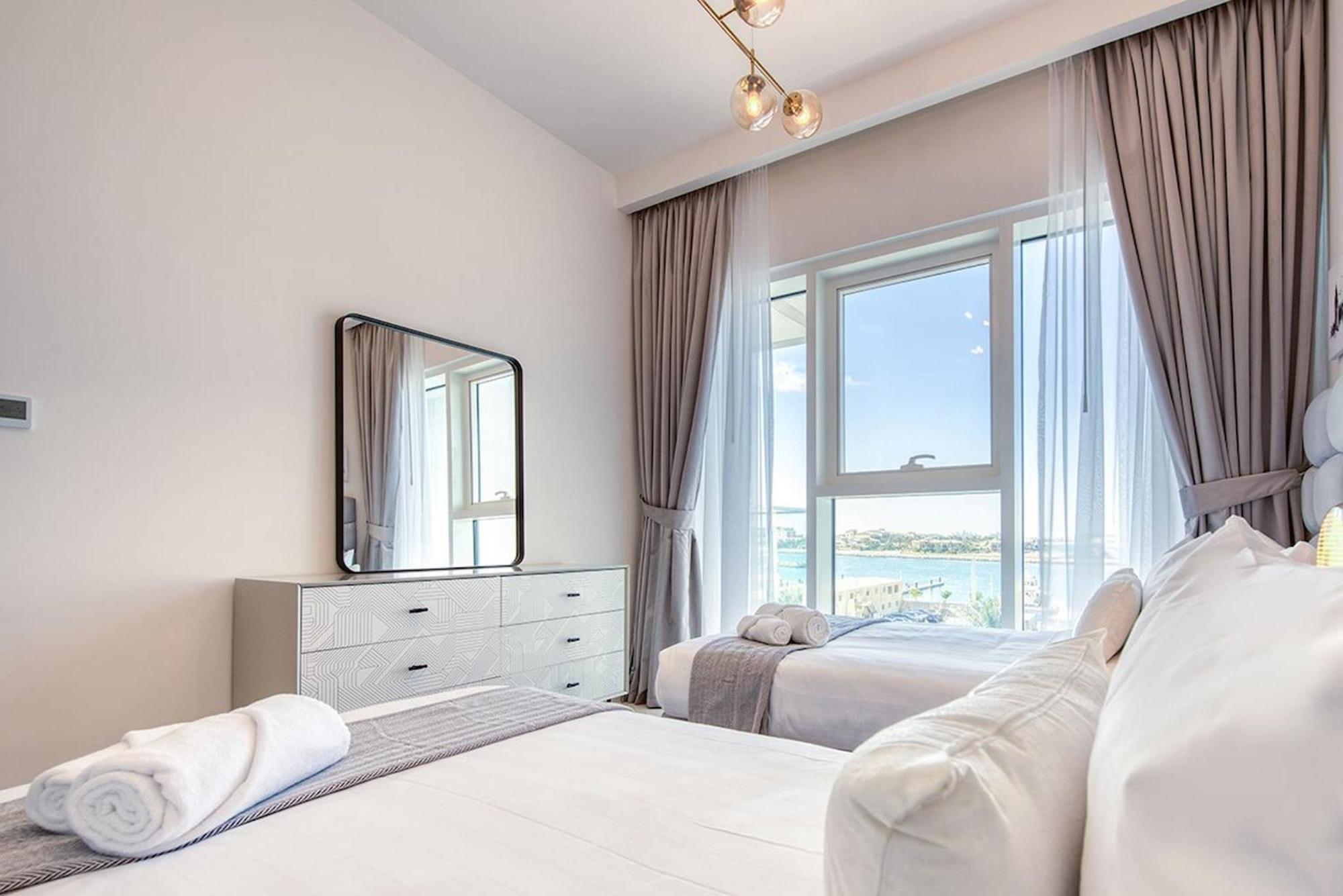 2br In Sunrise Bay Tower 1 By Pk Holidays