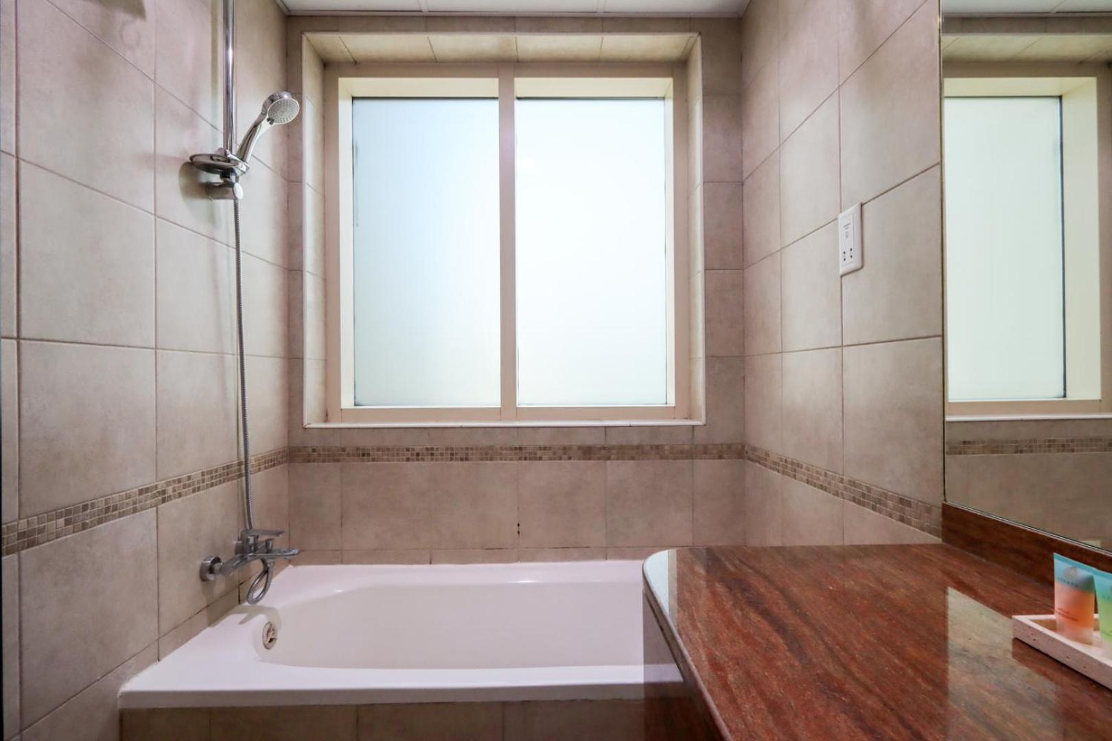 Livbnb - Modern In Marina Dubaï