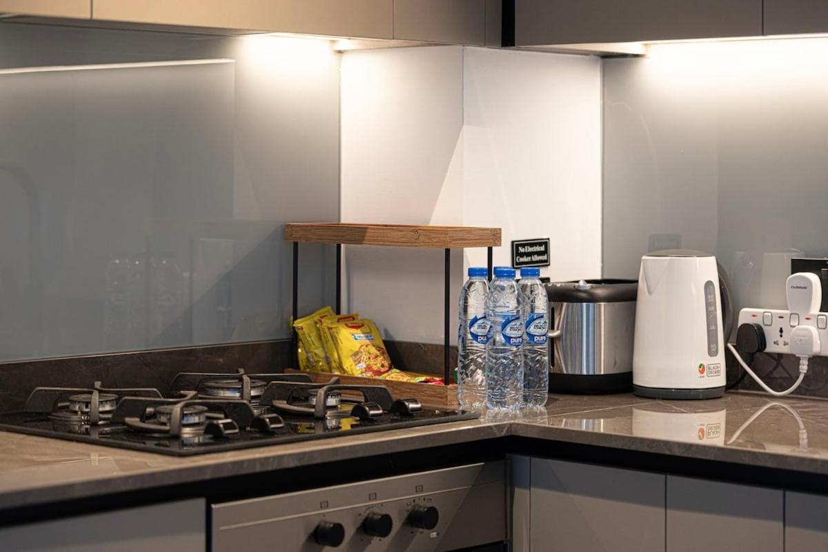 Luxury 2br Burj Khalifa And Canal View Pool Jacuzzi Appartement *