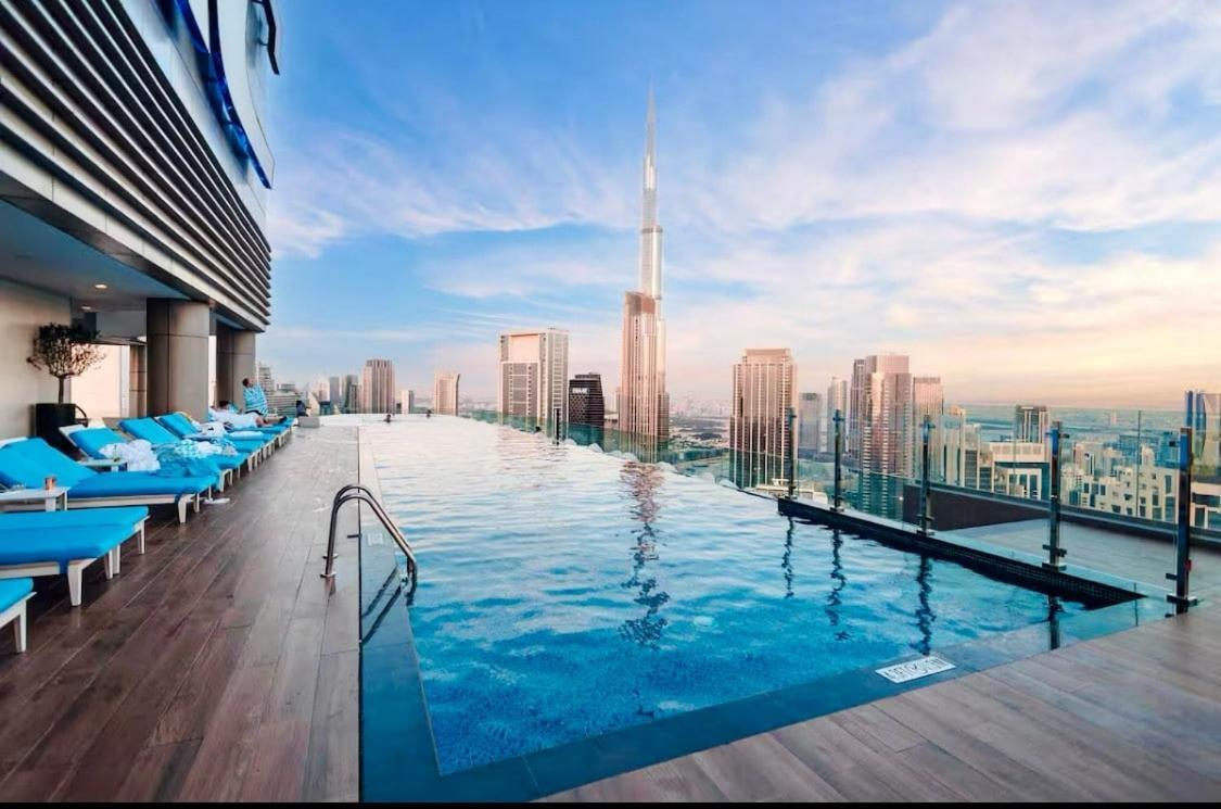 Rooftop Infinity Pool Luxury 2br Burj Khalifa View Downtown Dubaï