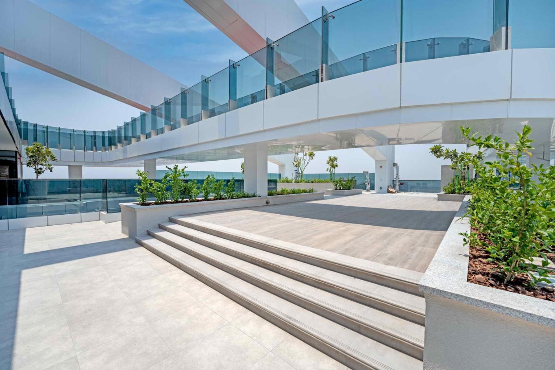 Sea View Located On The 39th Floor With Rooftop Pool Close To World Trade Centre * Dubai