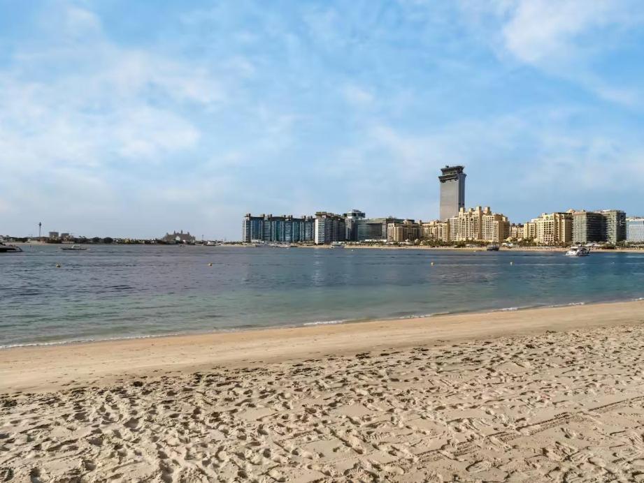 Homes & Beyond I Contemporary 2br With Sea View