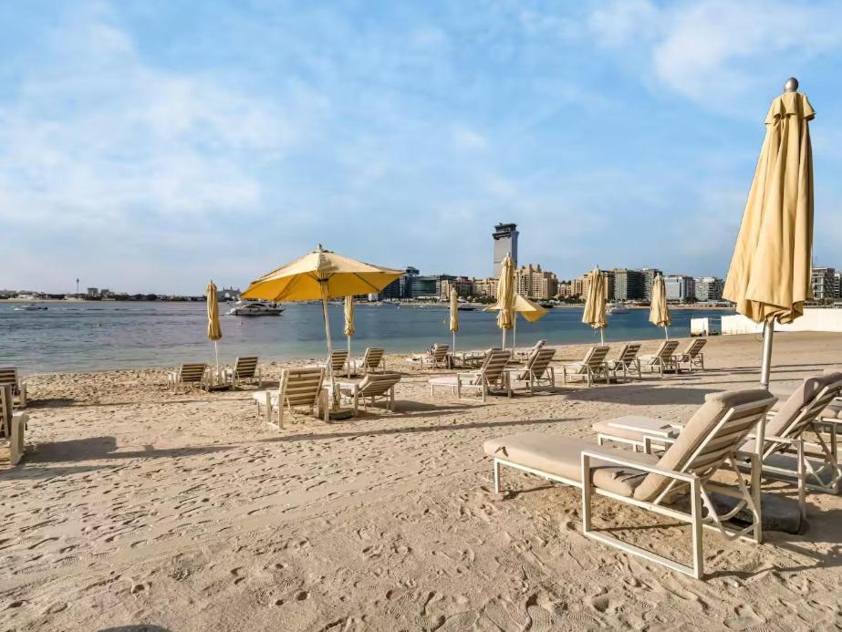 Homes & Beyond I Contemporary 2br With Sea View Appartement *