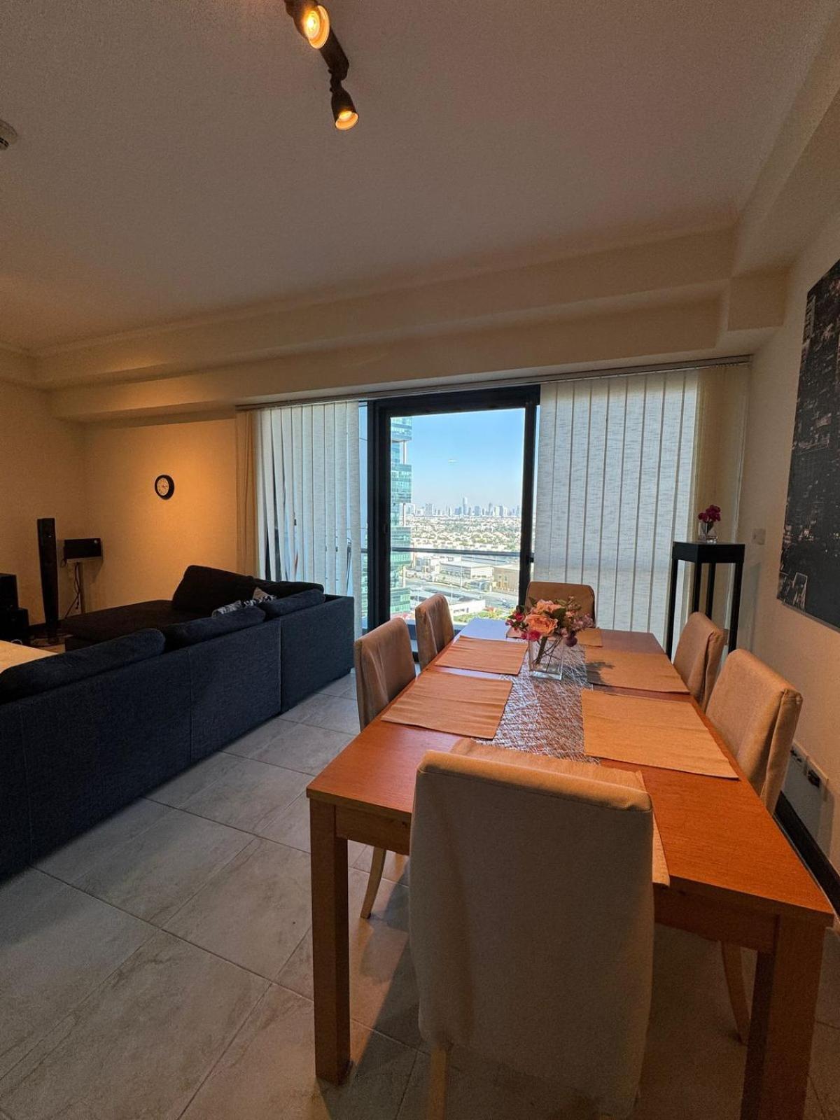 Click - Jlt - 2 Bedroom & Balcony Lakes View Entire -ss Dubaï