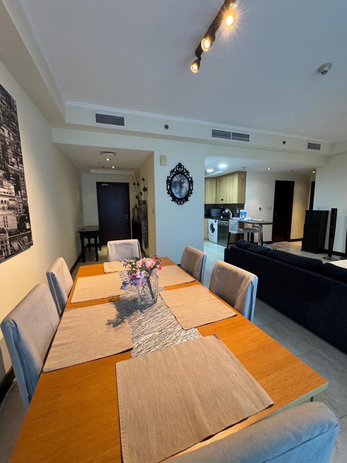 Click - Jlt - 2 Bedroom & Balcony Lakes View Entire -ss *