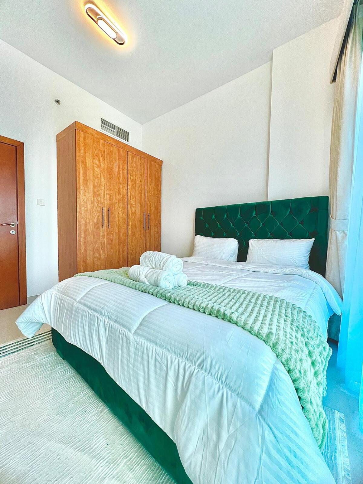 Stunning 2br Marina View Close To Jbr Appartement Dubai