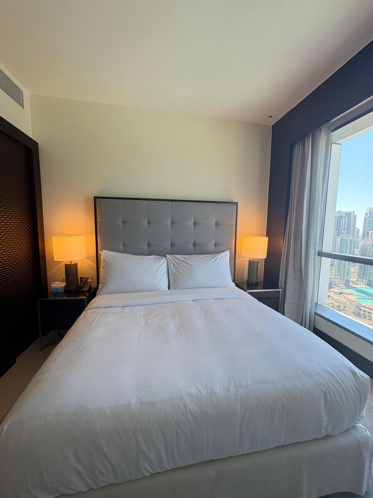 Residencial In Address Downtown Connected To Mall Dubaï