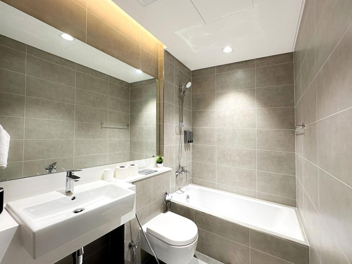 Luxury 1br With Aquatic View, District One Appartement
