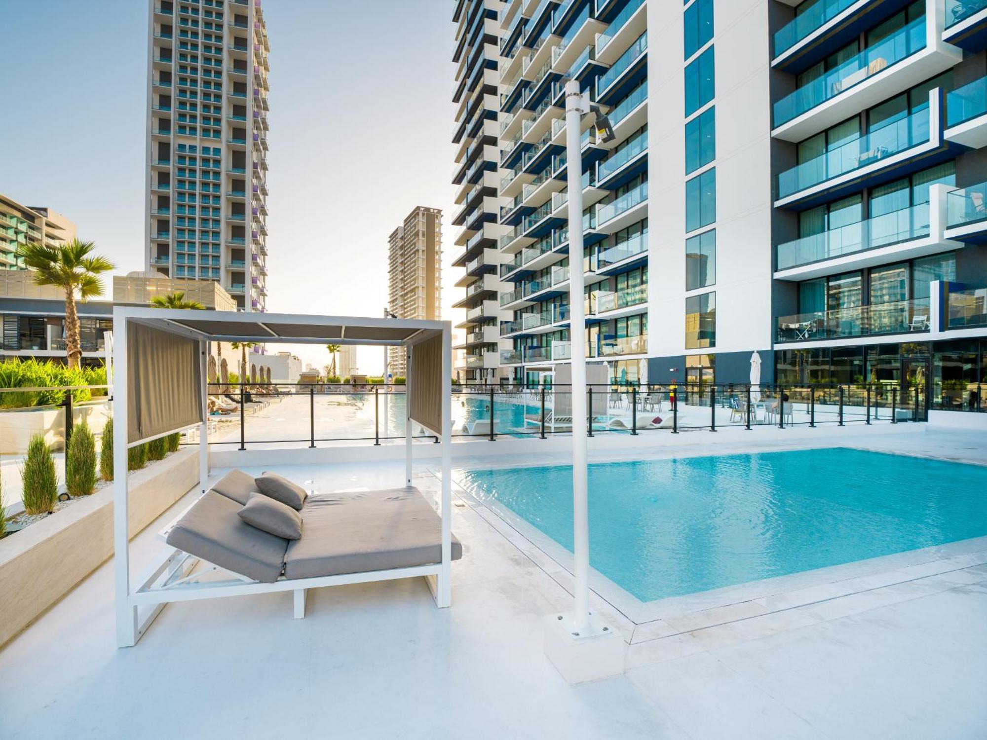 Easygo-serene 1bdr With Terrace Binghatti Corner Jvc Appartement *