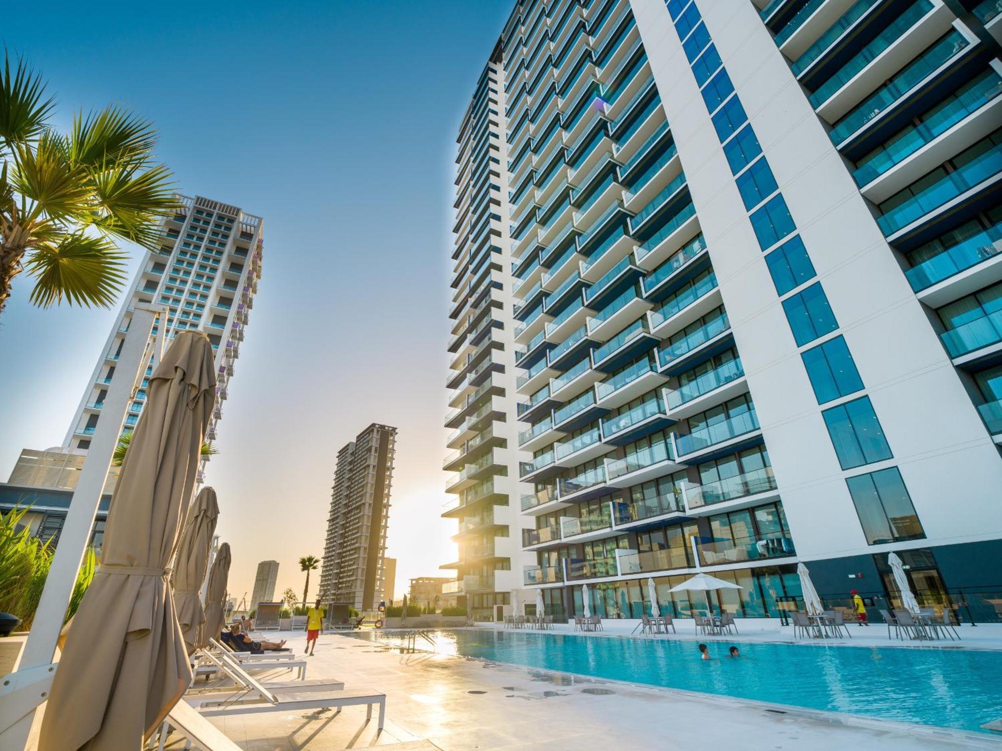 Easygo-serene 1bdr With Terrace Binghatti Corner Jvc Appartement Dubaï