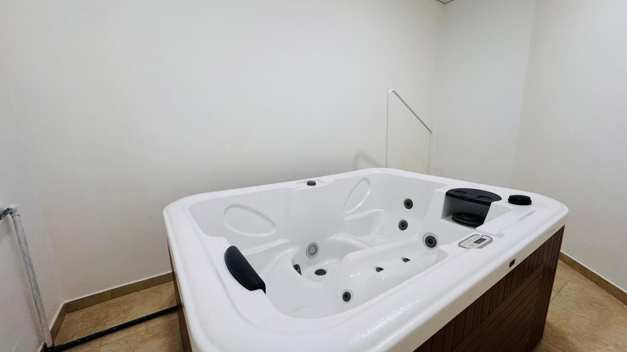 2bhk For Rent Furnished In Jlt With View 10min Walk Dmcc Metro Station Lejlighed Dubai