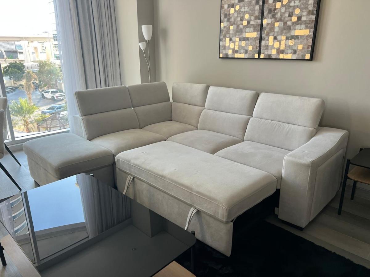 Cozy Flat Close To From And Metro Dubaï
