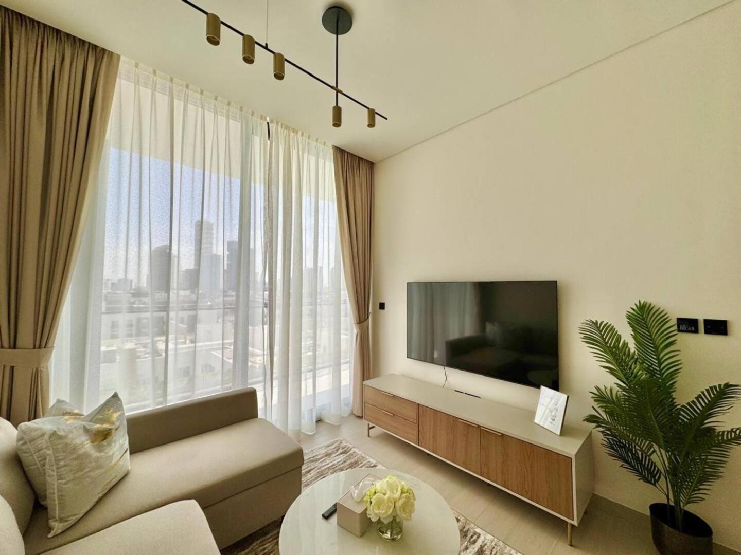 Appartement Cozy Pool View 2br In Jvc