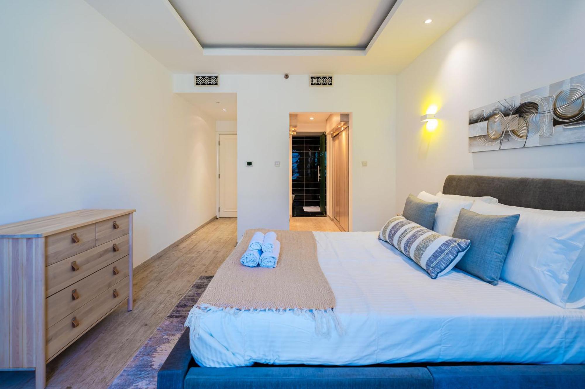 Contemporary 1 Bedroom 10 Minutes Walk To Mall Near Burj Khalifa Appartement *
