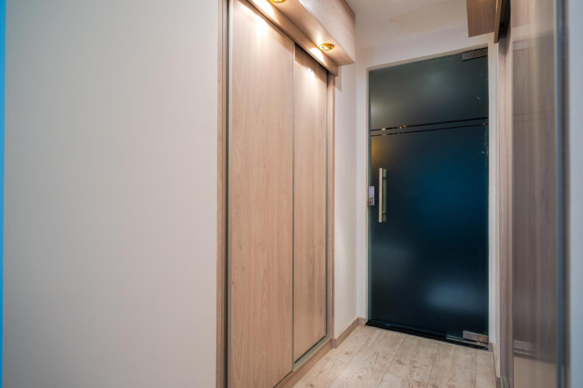 Contemporary 1 Bedroom 10 Minutes Walk To Mall Near Burj Khalifa Dubaï