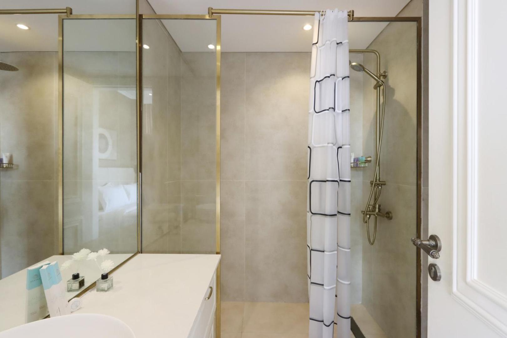 Livbnb - Homey 1b With Spacious Terrace In District 14, Jvc Dubaï