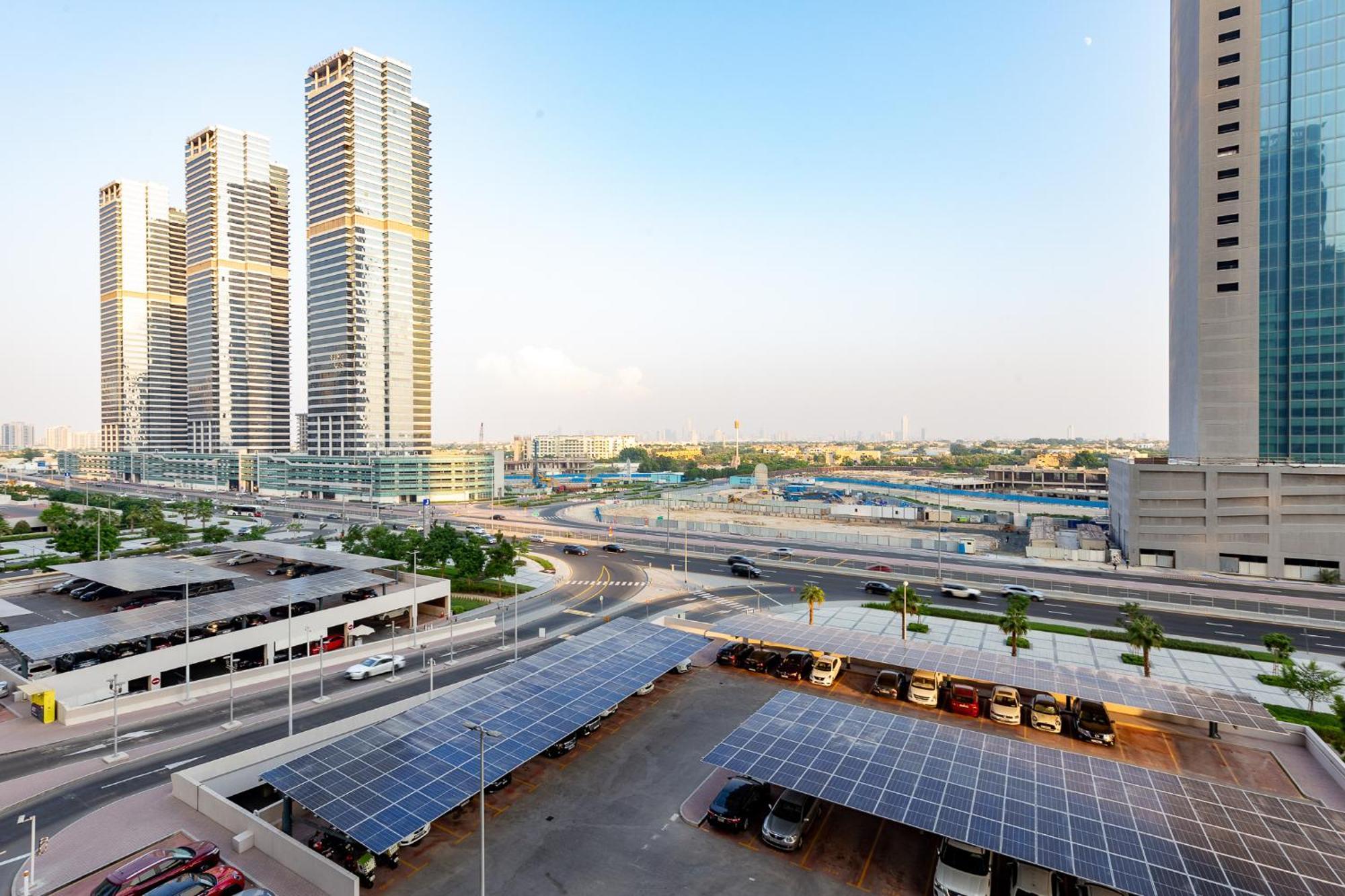 Apartament Beautiful Newly Renovated - Jlt *