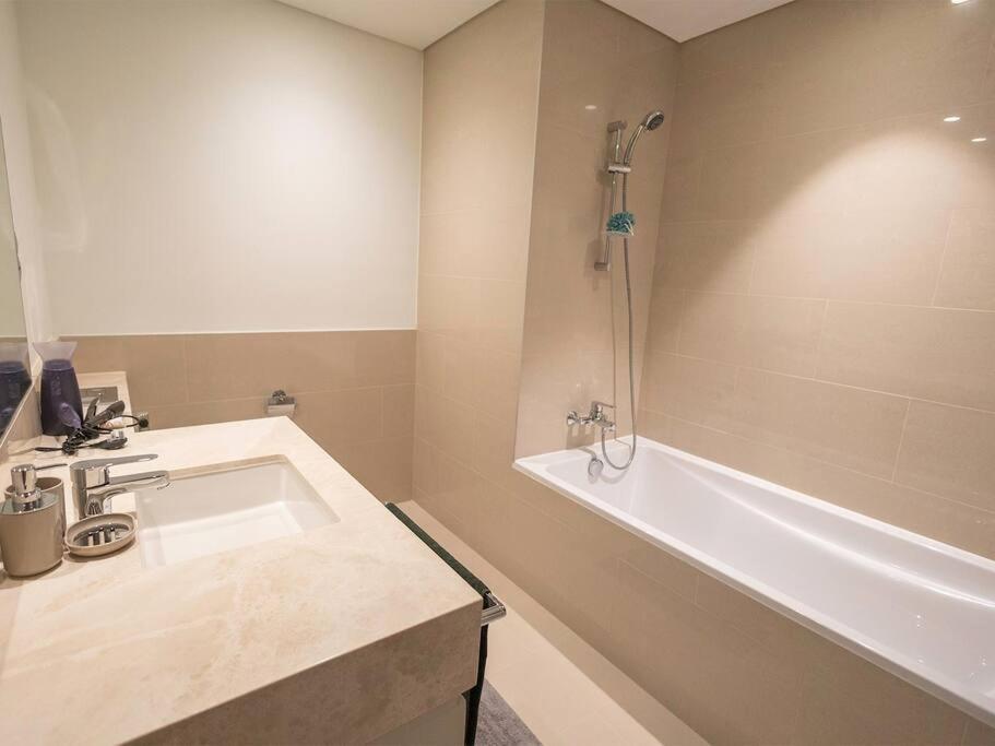 Mh - Act Tower - Downtown -1bedroom - Ref504 * Dubái