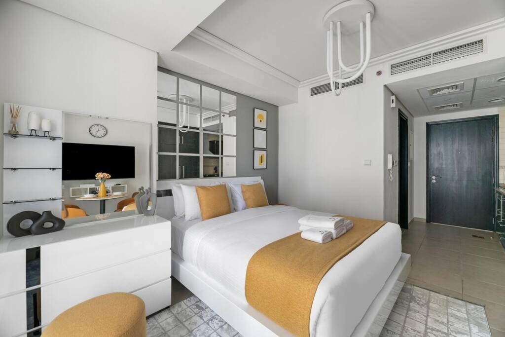 Stonetree - Modern Furnished Appartement
