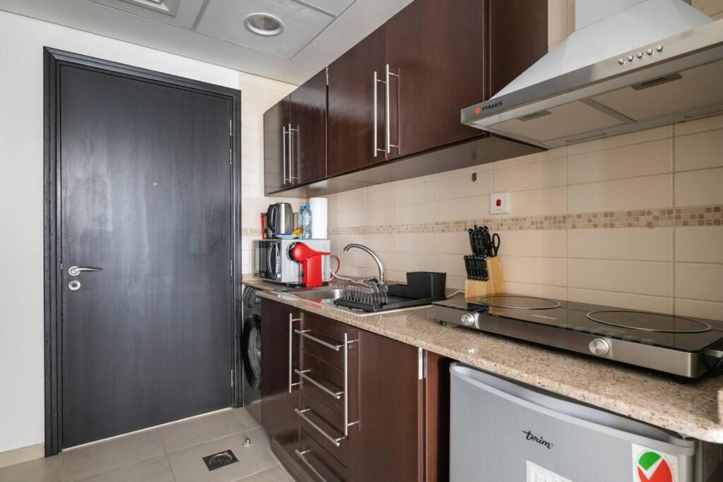 Stonetree - Modern Furnished Appartement