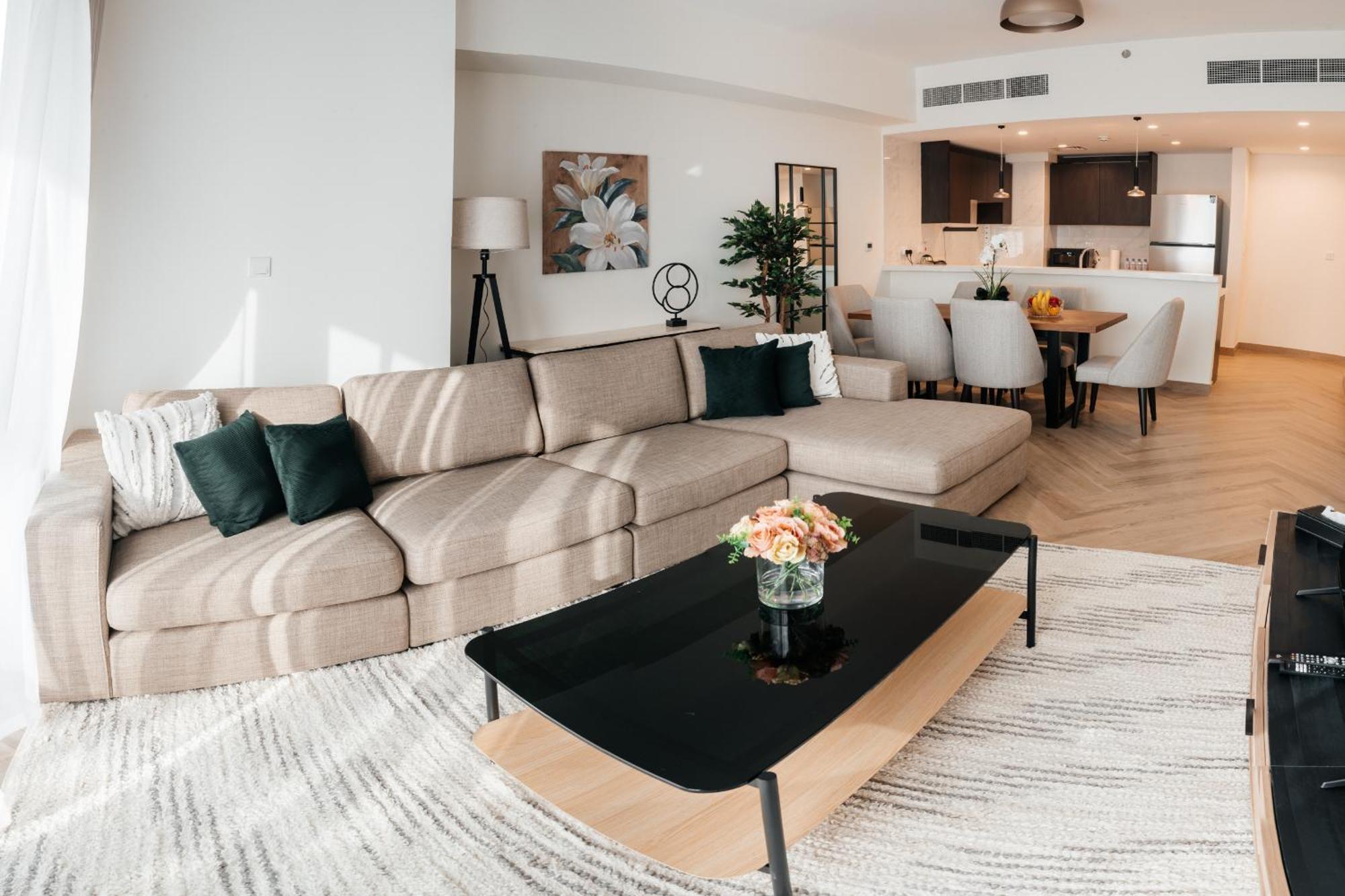 Luxe 2br At 1 Residences Wasl Near Metro Station Lägenhet
