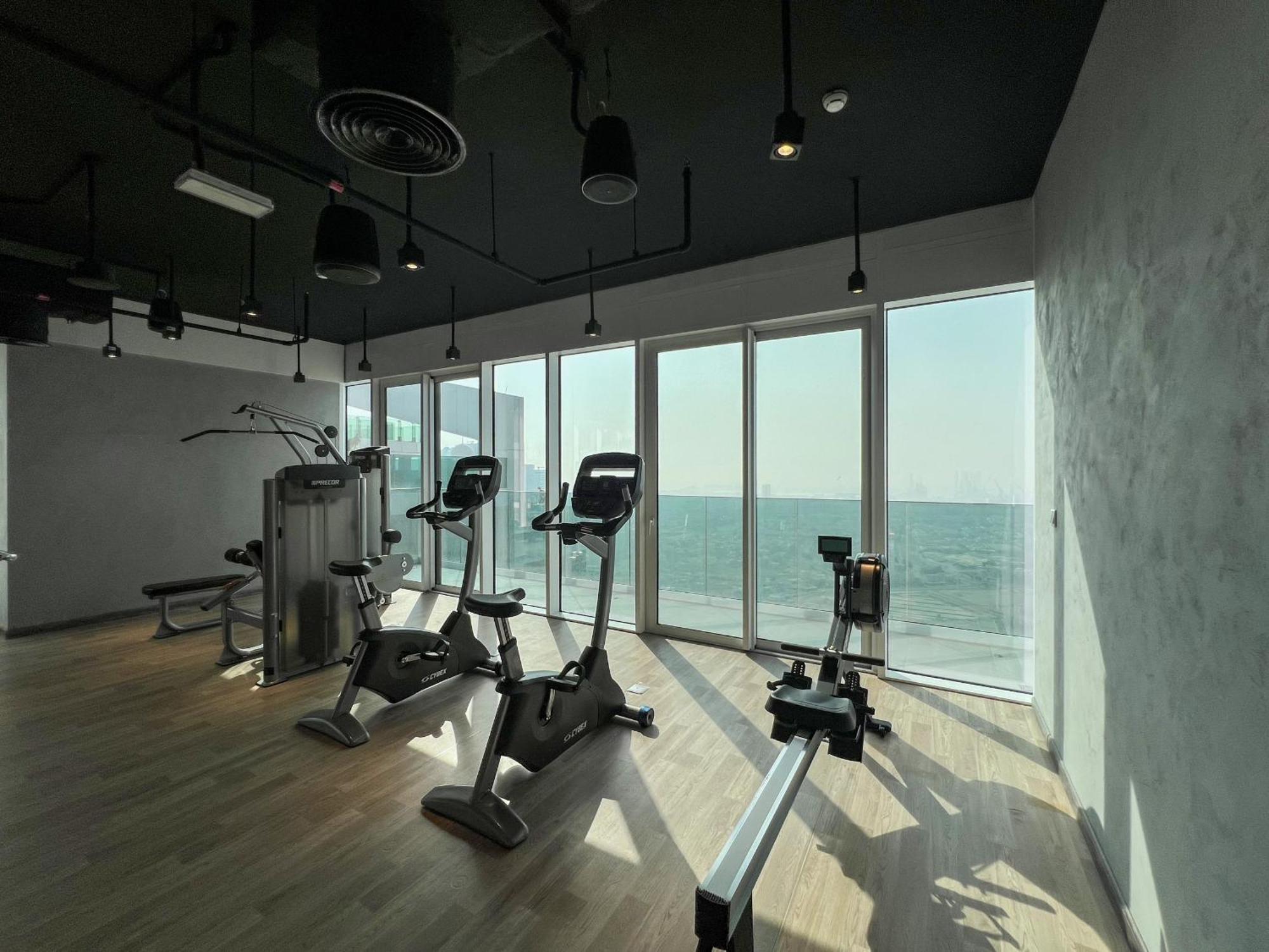 Luxe 2br At 1 Residences Wasl Near Metro Station Lägenhet