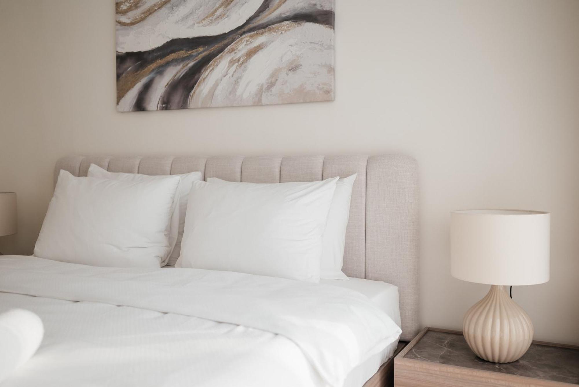 Luxe 2br At 1 Residences Wasl Near Metro Station Lägenhet Dubai