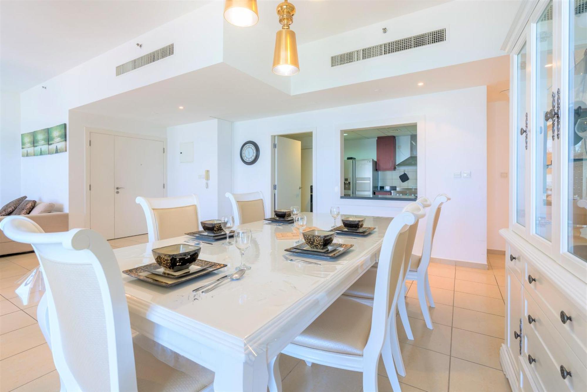 Stunning Front Eye View Jbr Apartment