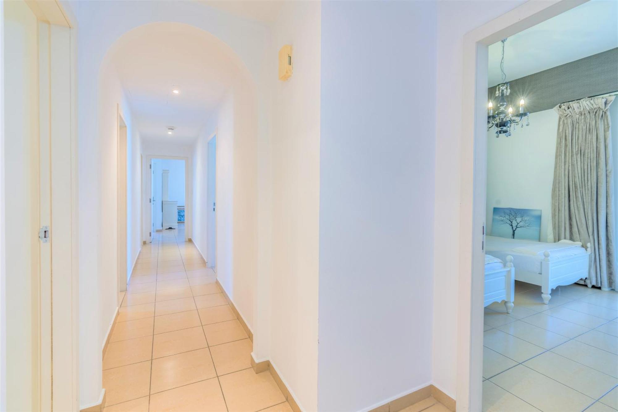 Stunning Front Eye View Jbr Apartment