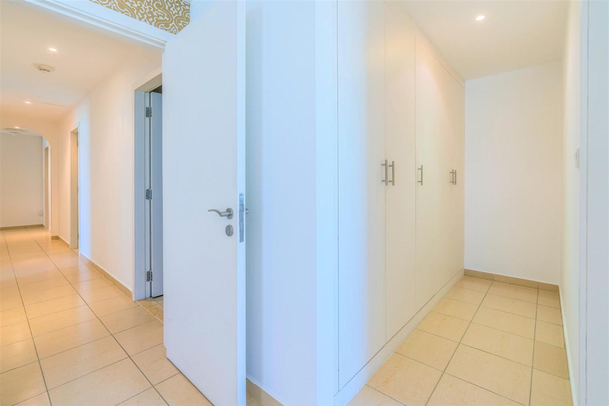 Apartment Stunning Front Eye View Jbr *