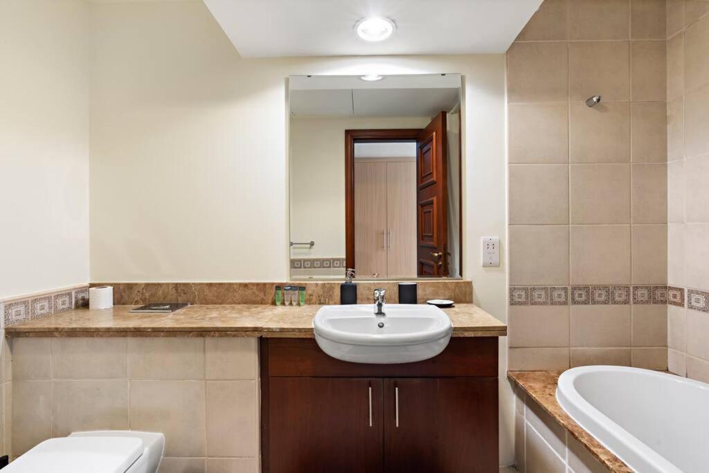 Stonetree - Golden Mile 7 2br - Access Appartement *