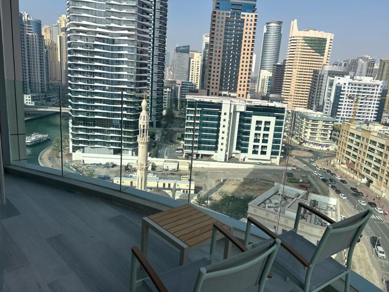 Appartement Marina Walk Gem Modern With Pool & Gym Access, Steps To & Metro *