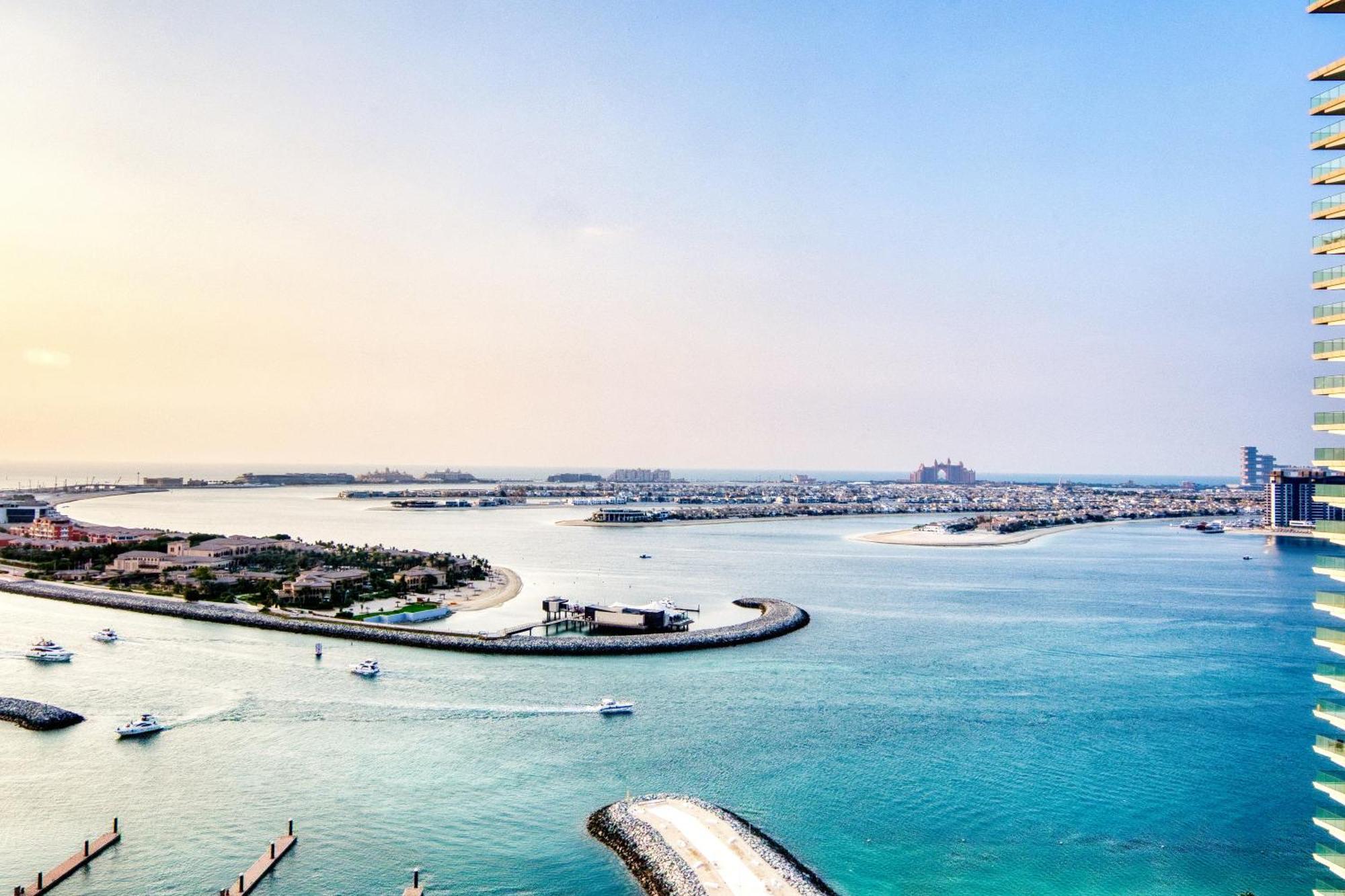 Sunrise Bay Tower 1 - Beachfront Unit With Access Dubaï