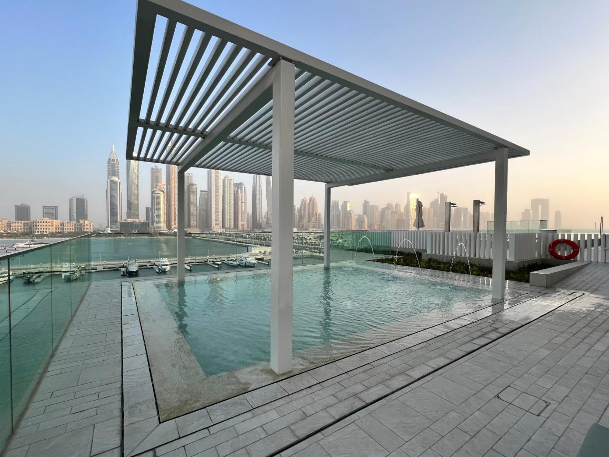 Sunrise Bay Tower 1 - Beachfront Unit With Access Appartement *