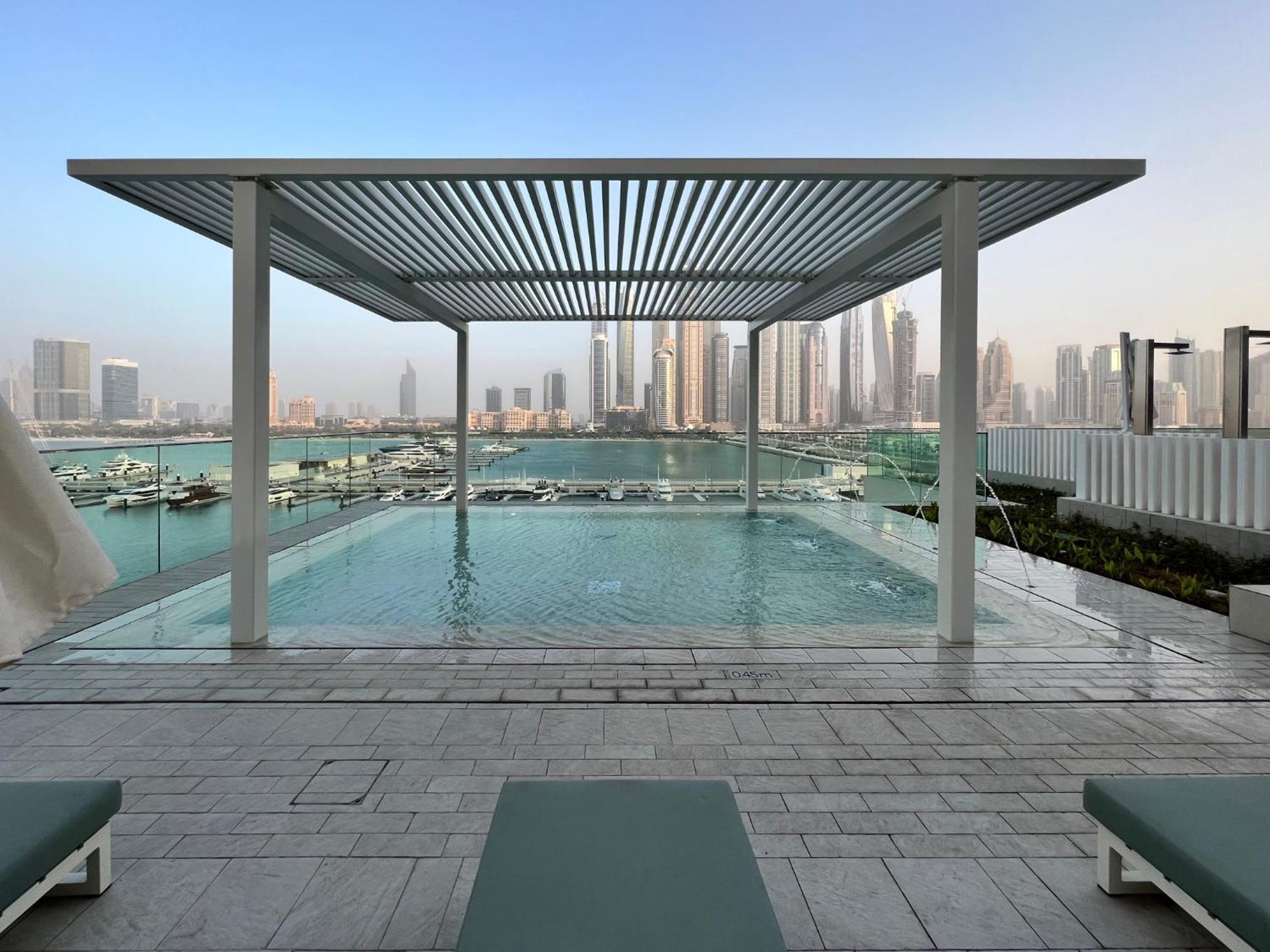 Sunrise Bay Tower 1 - Beachfront Unit With Access *
