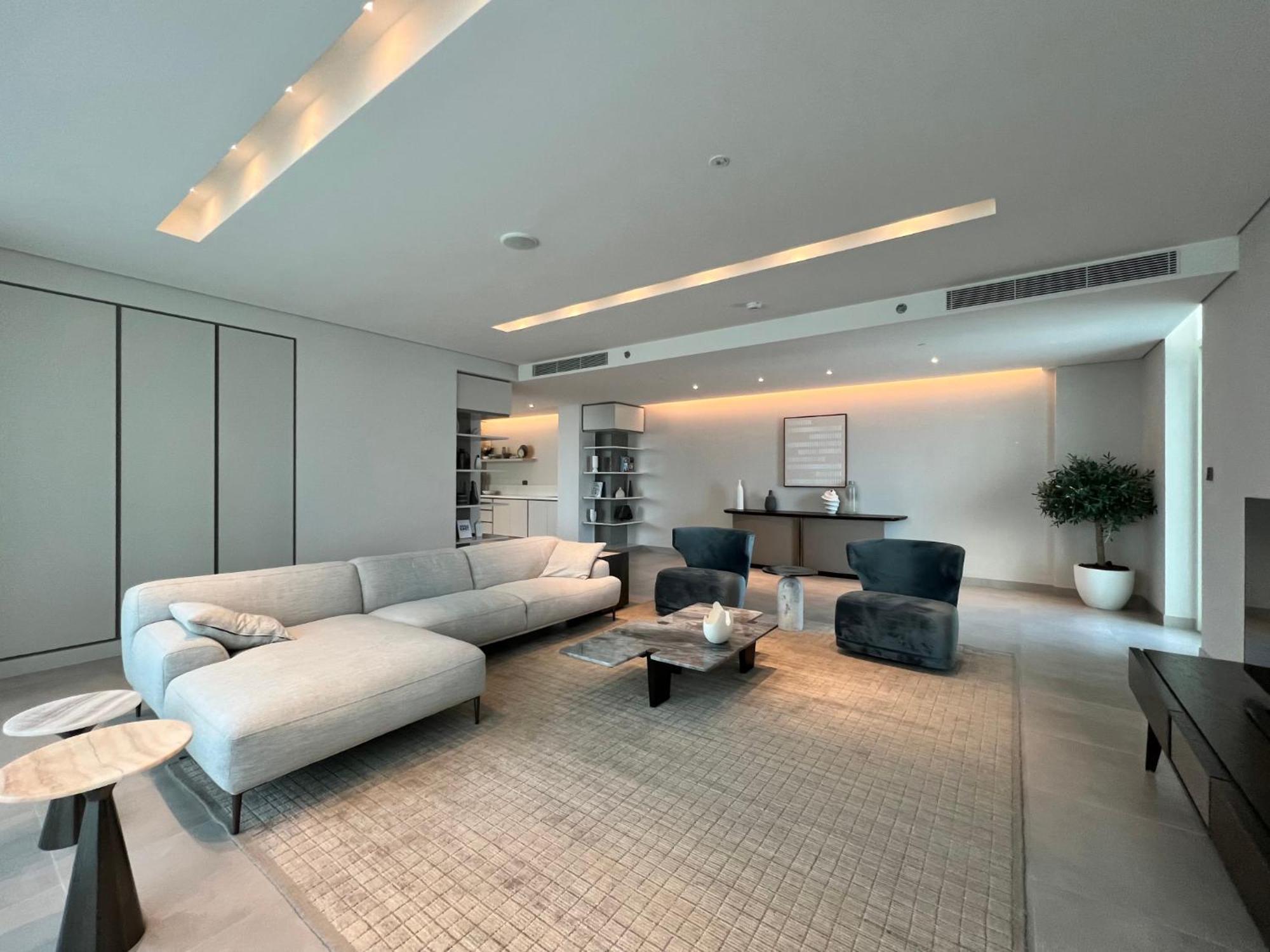 Sunrise Bay Tower 1 - Beachfront Unit With Access Dubaï