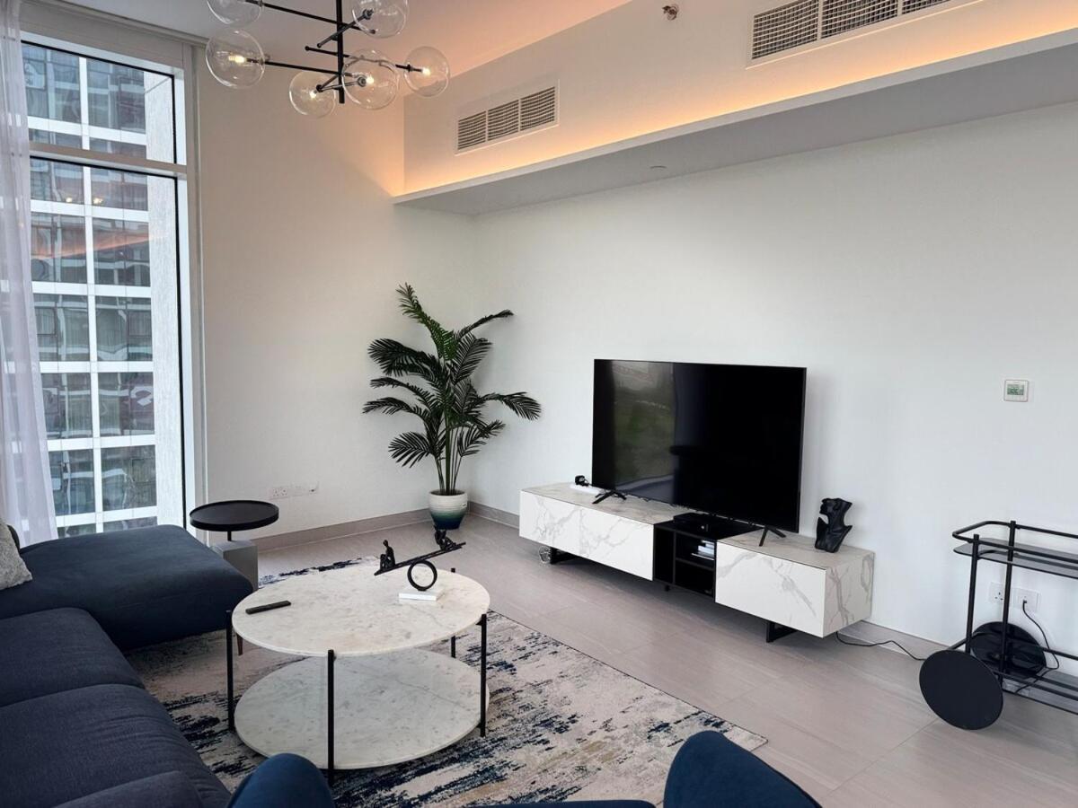 Ashri Luxe Spacious Near Metro, Frame Apartamento Dubai