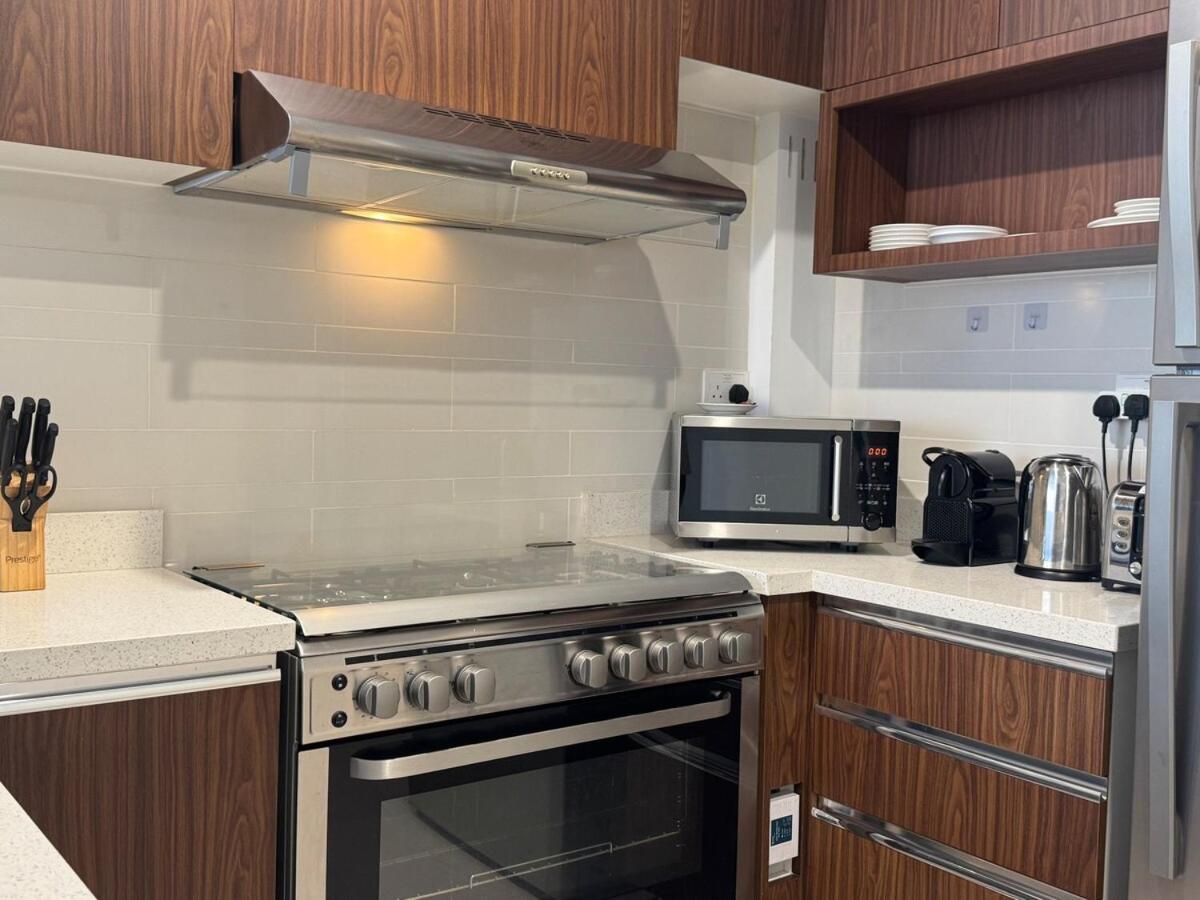 Ashri Luxe Spacious Near Metro, Frame Dubai