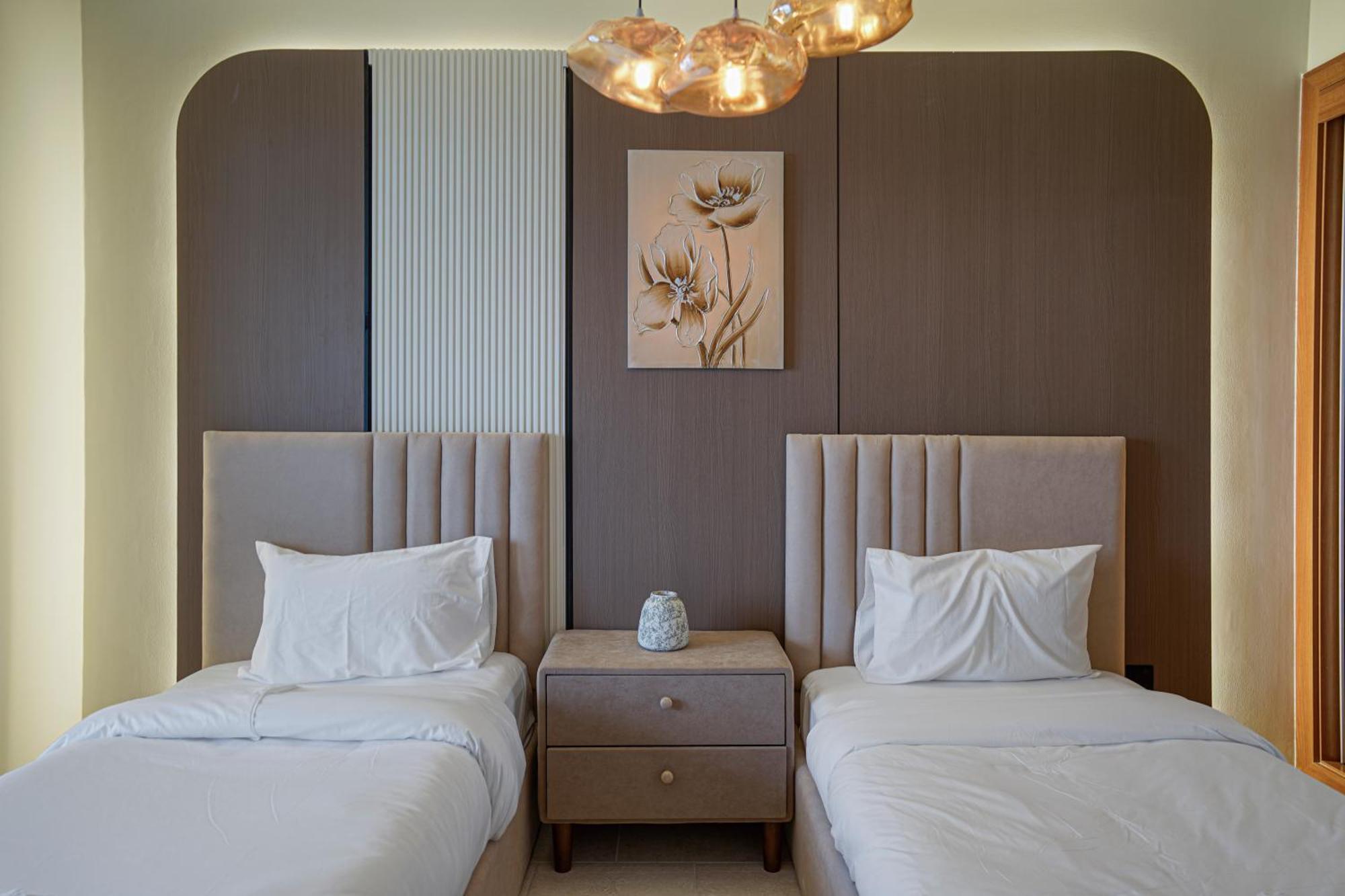 Apartamento 28- Affortable Cozy Living, Work Friendly, Longer Stays Next To Tram Dubai