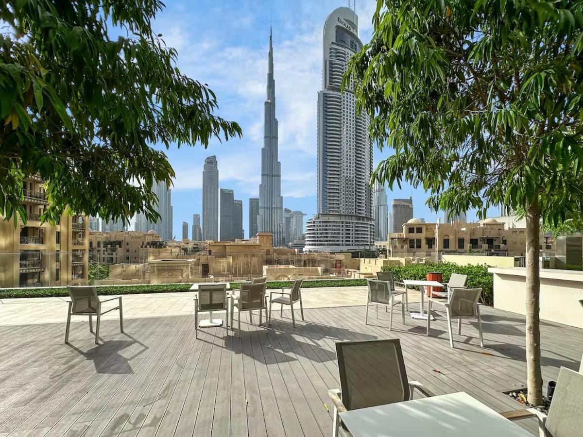 Walk To Mall- Enjoy Burj Khalifa Show Dubaï